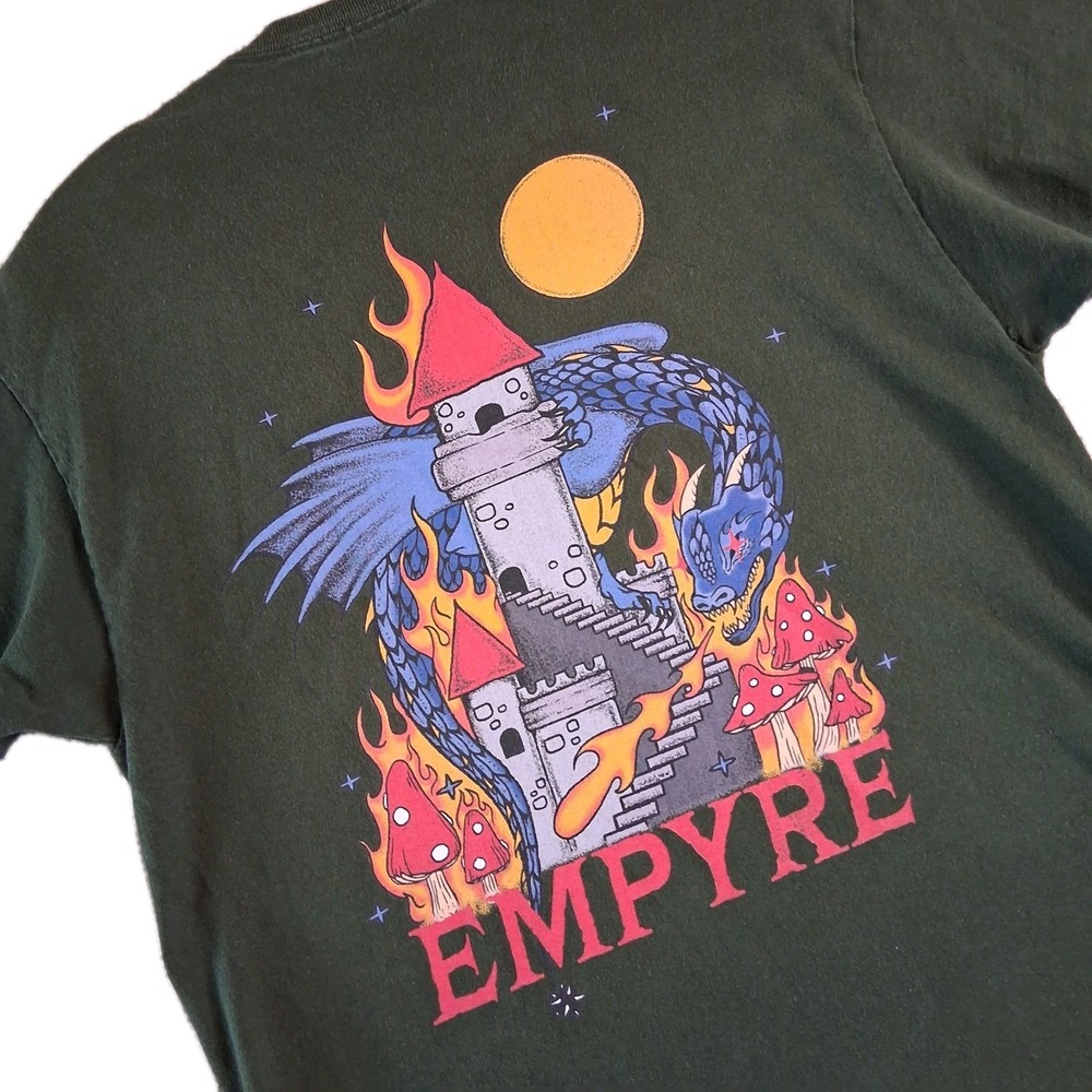EMPYRE‎ Dragon Graphic Green T-Shirt Unisex MED Fantasy Lore Castle Flames